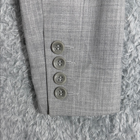 Express Women's Blazer in Soft Gray - Picture 5 of 11